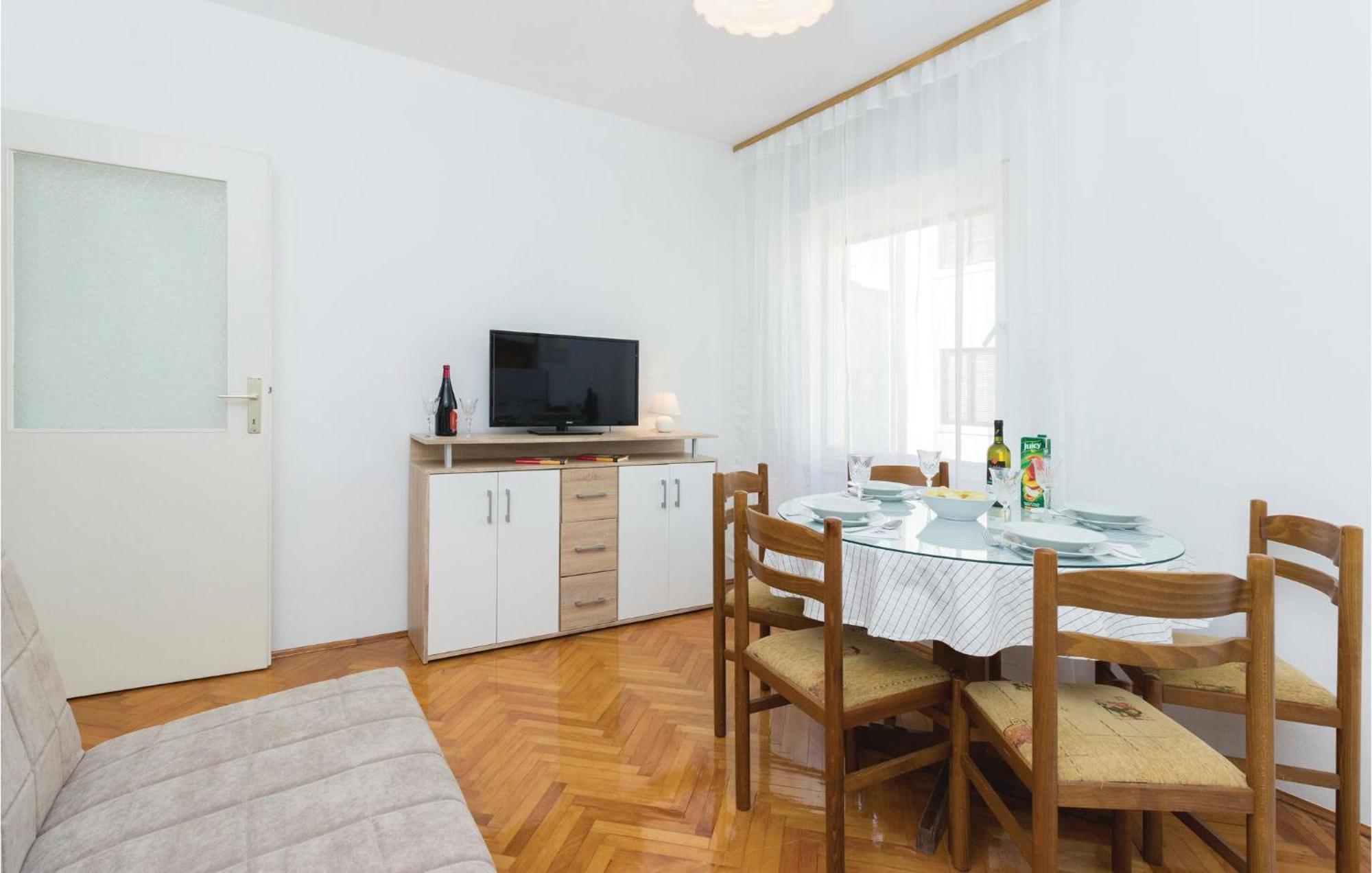 Stunning Home In Zadar With Kitchen Экстерьер фото