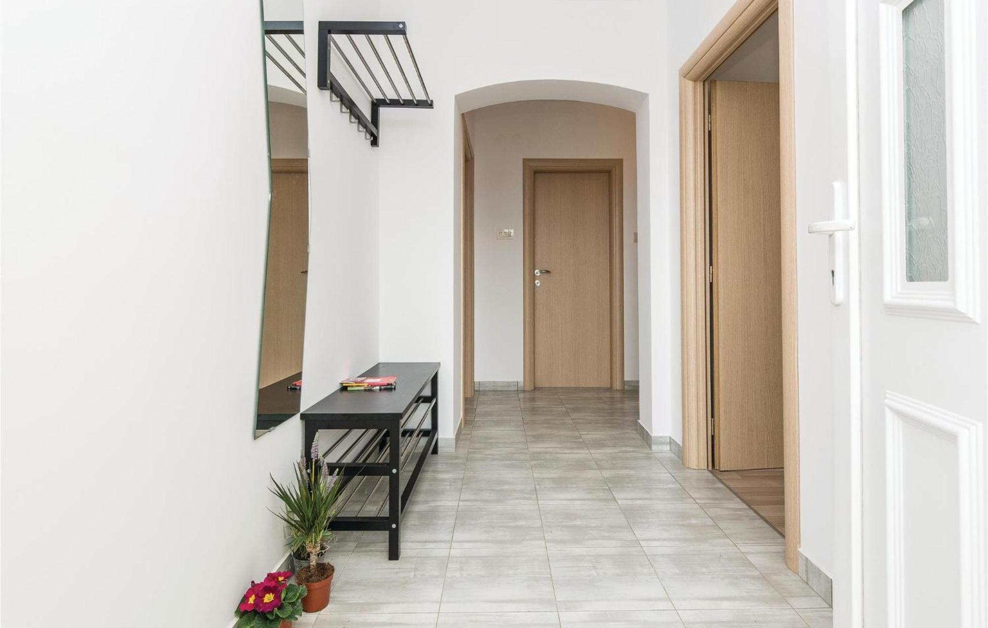 Stunning Home In Zadar With Kitchen Экстерьер фото
