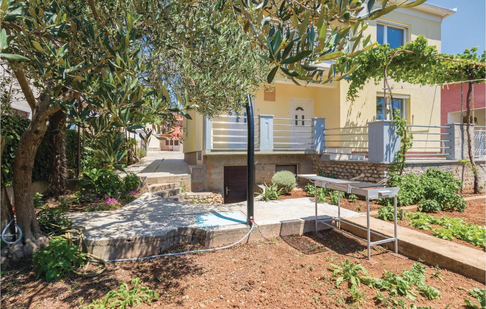 Stunning Home In Zadar With Kitchen Экстерьер фото